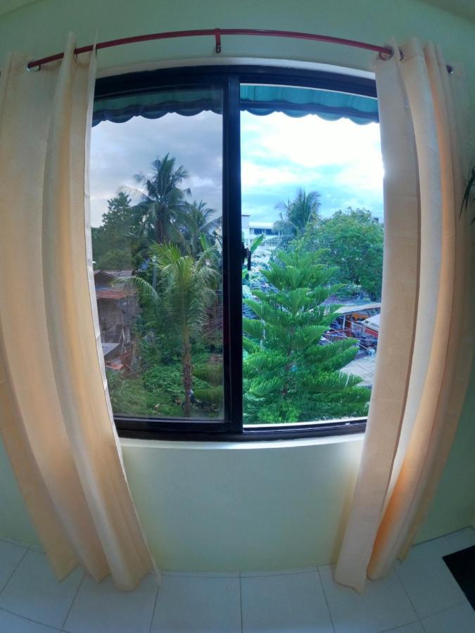 Antwet Backpacker'S Inn & Rooftop Bar Dumaguete City Exterior photo